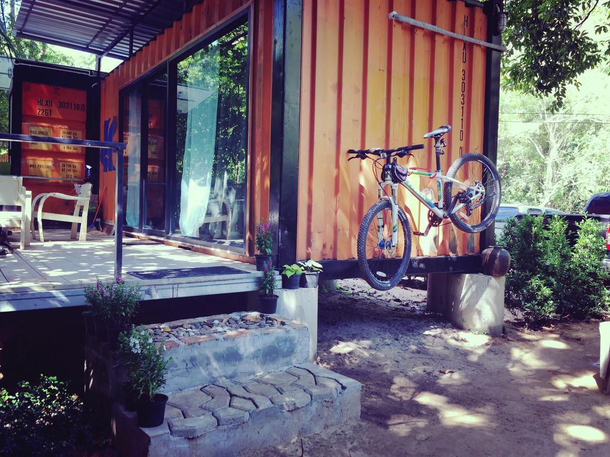 Hug Rimtharn Hotel Ban Khao Klom Exterior photo